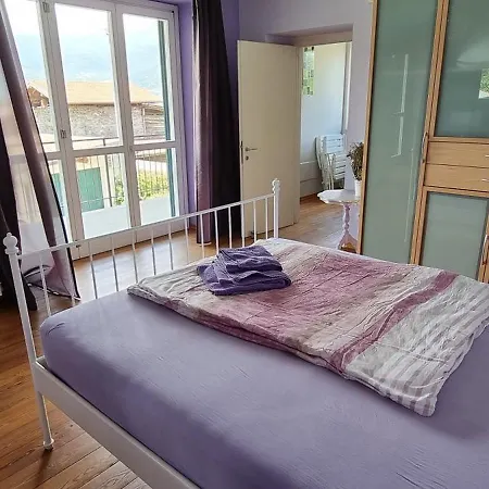 Holiday home Grosszuegiges Mit Pool Fast Direkt Am